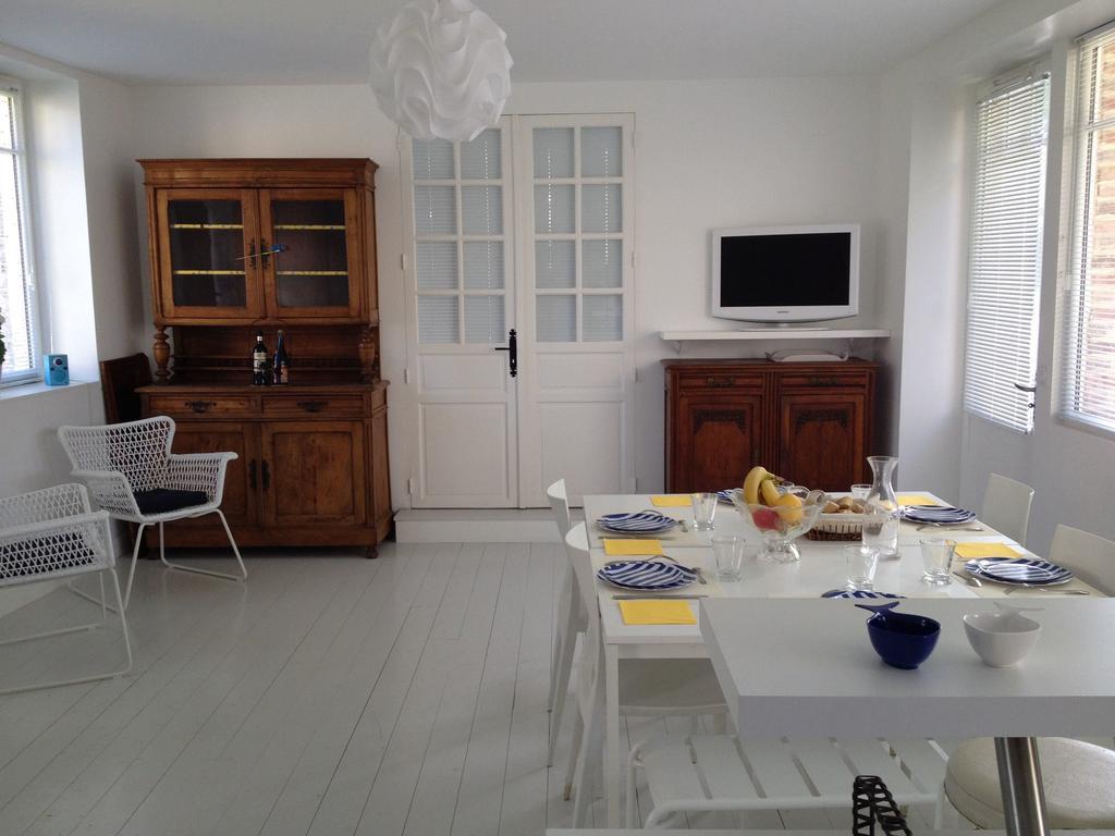 Les Graves Villa Villerville Rum bild