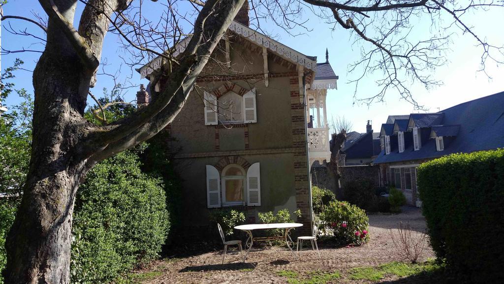 Les Graves Villa Villerville Exteriör bild