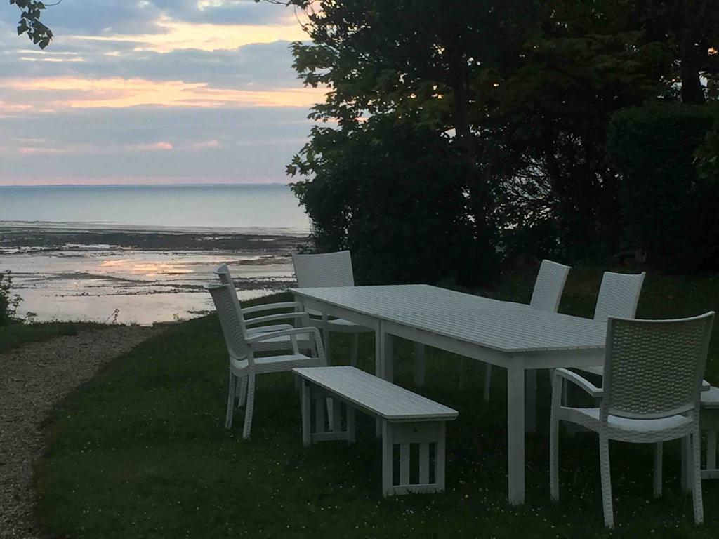 Les Graves Villa Villerville Exteriör bild
